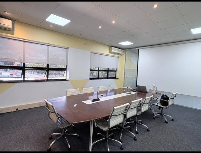 749M² OFFICE TO LET IN MIDRIDGE PARK